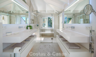 Exclusief duplex penthouse met een modern en licht interieur te koop in een beveiligd complex op de Golden Mile, Marbella 796413 