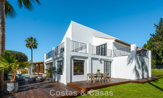 Exclusieve, architecturale villa met panoramisch golf- en zeezicht te koop in Nueva Andalucia, Marbella 796347 