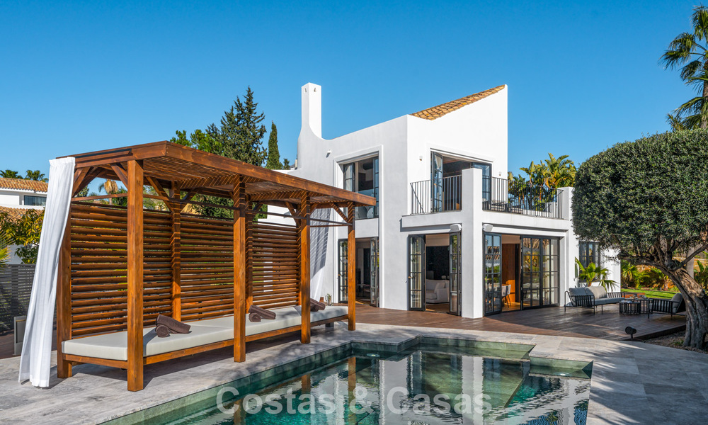 Exclusieve, architecturale villa met panoramisch golf- en zeezicht te koop in Nueva Andalucia, Marbella 796360