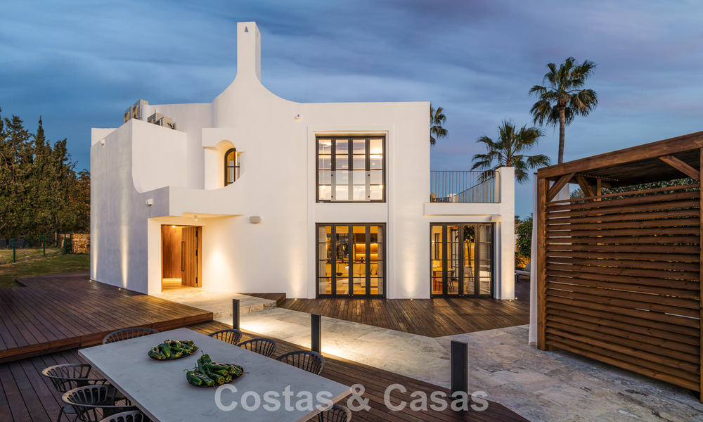 Exclusieve, architecturale villa met panoramisch golf- en zeezicht te koop in Nueva Andalucia, Marbella 796378