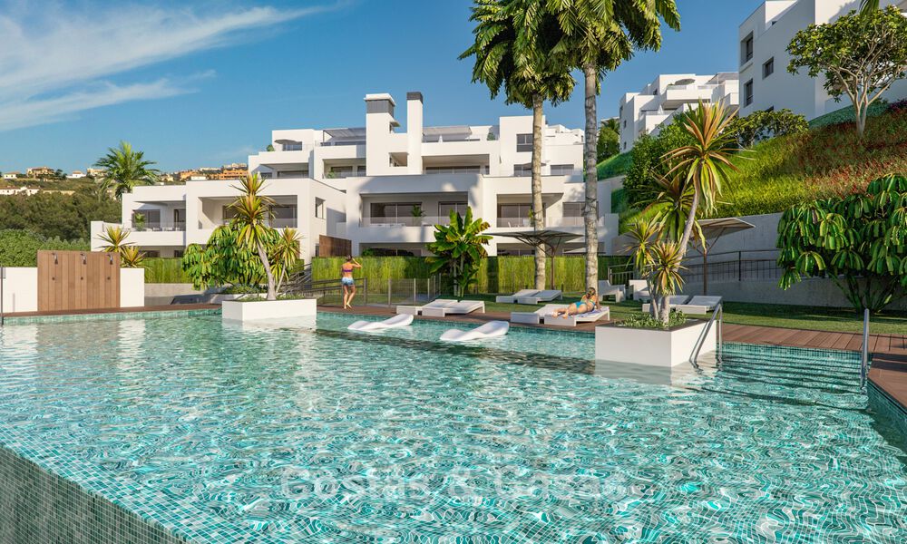 Eigentijdse, luxe appartementen met zeezicht in een nieuw complex te koop tussen Marbella en Sotogrande, Costa del Sol 796318