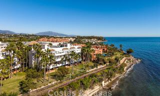 Exclusief eerstelijnstrand appartement met panoramisch zeezicht te koop in Estepona centrum 795962 