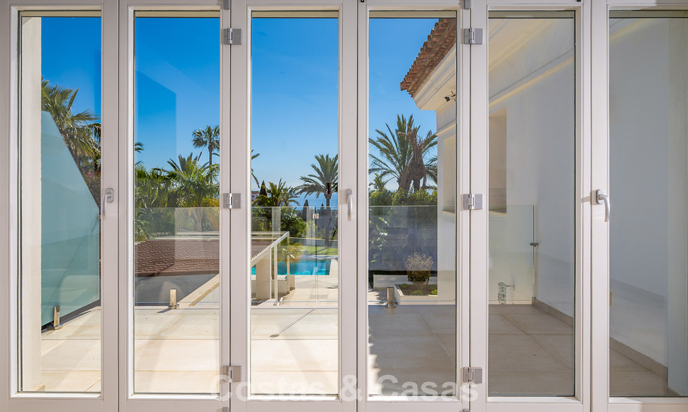 Majestueuze modern gerenoveerde villa met panoramisch zeezicht te koop op een royaal perceel ten oosten van Marbella centrum 796516