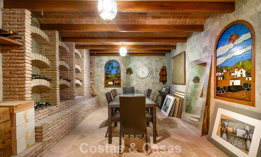 Majestueuze modern gerenoveerde villa met panoramisch zeezicht te koop op een royaal perceel ten oosten van Marbella centrum 796522