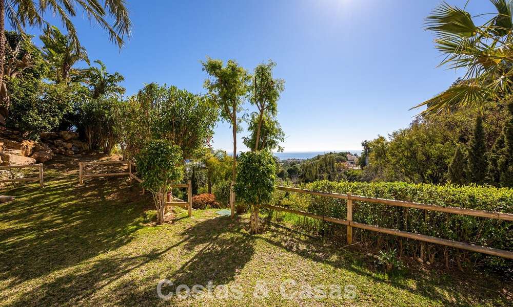 Majestueuze modern gerenoveerde villa met panoramisch zeezicht te koop op een royaal perceel ten oosten van Marbella centrum 796550