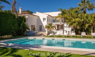 Majestueuze modern gerenoveerde villa met panoramisch zeezicht te koop op een royaal perceel ten oosten van Marbella centrum 796558 