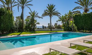 Majestueuze modern gerenoveerde villa met panoramisch zeezicht te koop op een royaal perceel ten oosten van Marbella centrum 796562 