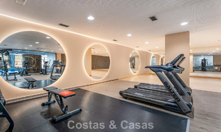 Eigentijds penthouse met zeezicht vanaf het royale dakterras te koop aan de New Golden Mile, tussen Marbella en Estepona 796608 