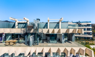 Eigentijds penthouse met zeezicht vanaf het royale dakterras te koop aan de New Golden Mile, tussen Marbella en Estepona 796610 