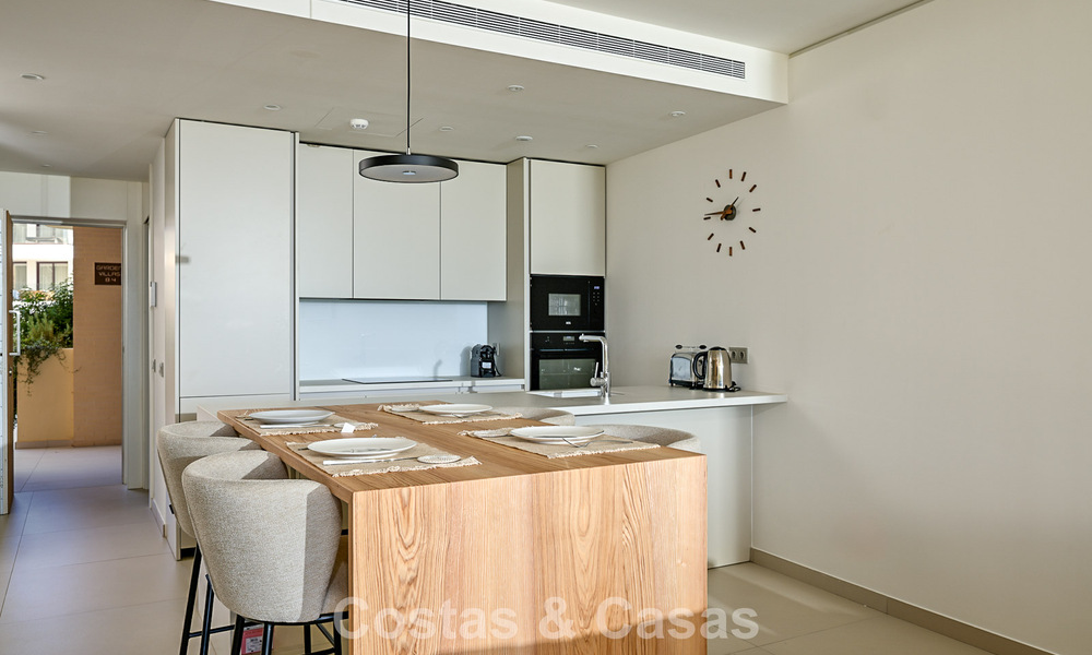 Kwalitatief gelijkvloers appartement met privétuin en zwembad te koop in Fuengirola, Costa del Sol 796596