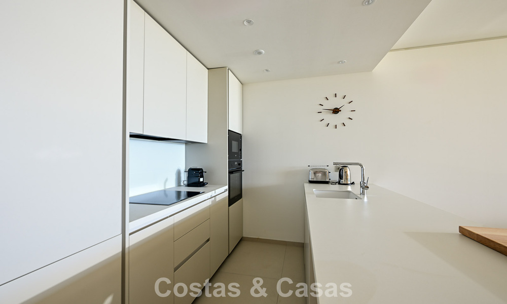 Kwalitatief gelijkvloers appartement met privétuin en zwembad te koop in Fuengirola, Costa del Sol 796597