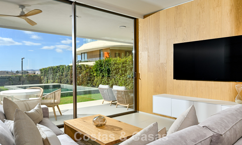 Kwalitatief gelijkvloers appartement met privétuin en zwembad te koop in Fuengirola, Costa del Sol 796600