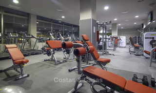 Kwalitatief gelijkvloers appartement met privétuin en zwembad te koop in Fuengirola, Costa del Sol 796761 