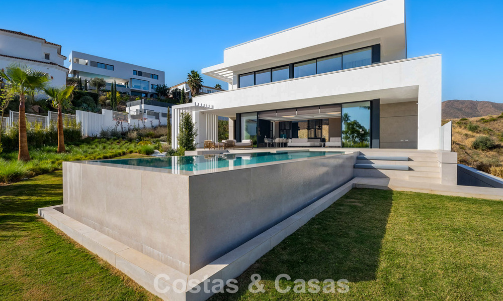 Gloednieuwe, geavanceerde moderne villa te koop nabij een golfresort in Mijas, Costa del Sol 796674