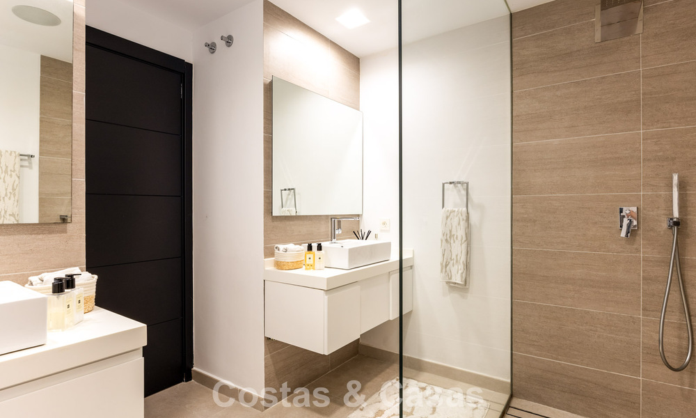 Geavanceerde luxevilla te koop eerstelijnsgolf in Nueva Andalucia’s vallei, Marbella 796707