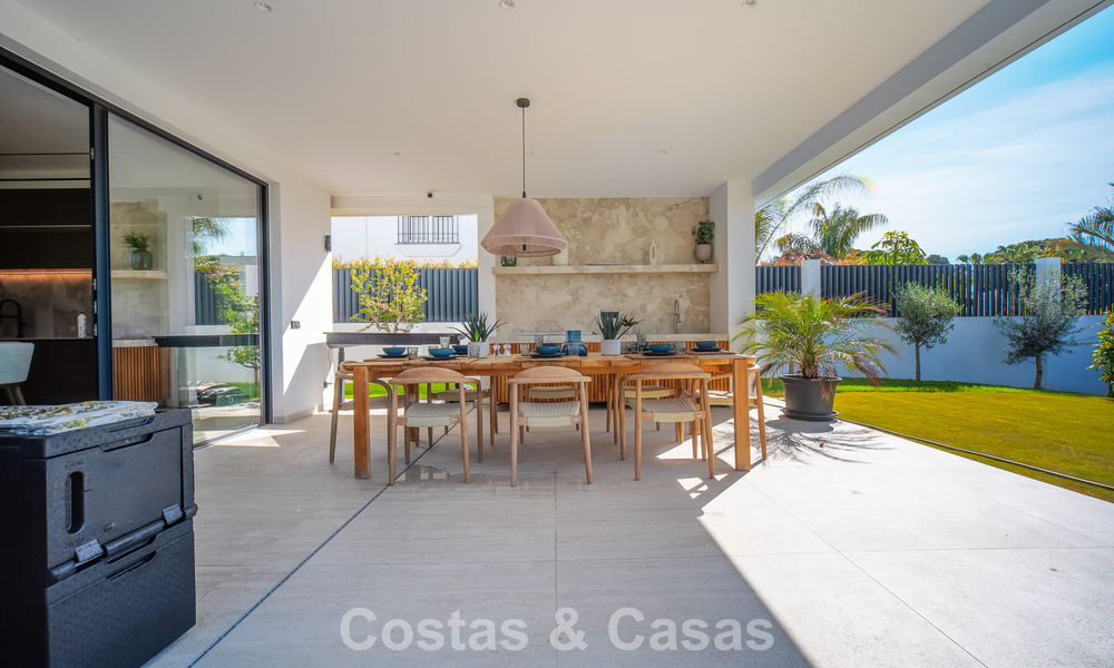 Exclusieve, moderne luxevilla te koop op loopafstand van het strand in het oostelijk deel van Marbella 796881