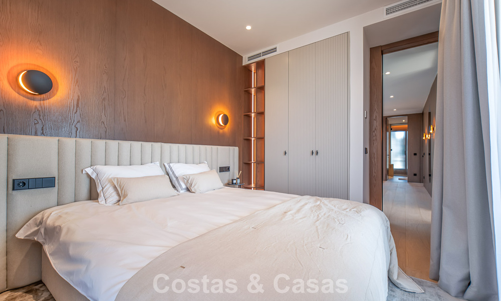 Exclusieve, moderne luxevilla te koop op loopafstand van het strand in het oostelijk deel van Marbella 796891