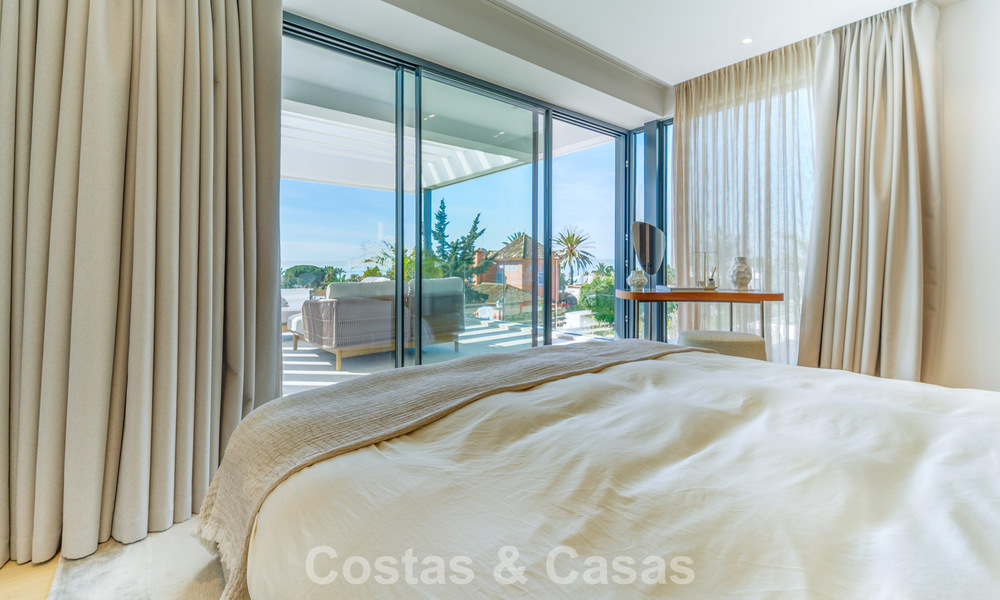 Exclusieve, moderne luxevilla te koop op loopafstand van het strand in het oostelijk deel van Marbella 796893