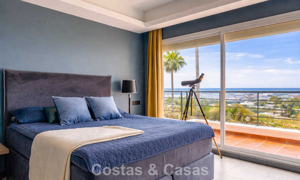 Ruim appartement met panoramisch golf- en zeezicht te koop in Nueva Andalucia, Marbella 796927