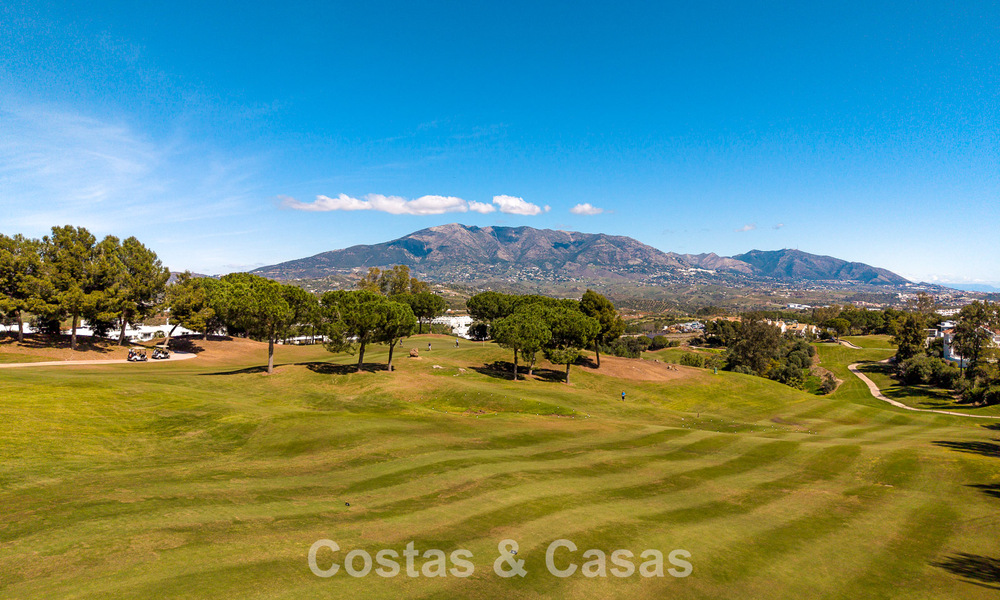 Mediterrane frontline golfvilla met panoramisch uitzicht te koop in La Cala golf resort, Mijas Costa 796438