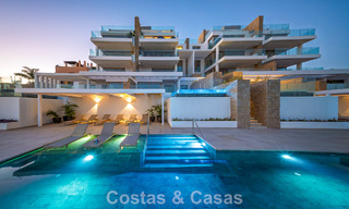 Instapklaar! Luxueuze, moderne appartementen met panoramisch zeezicht te koop in Mijas’ golfvallei aan de Costa del Sol 797104 