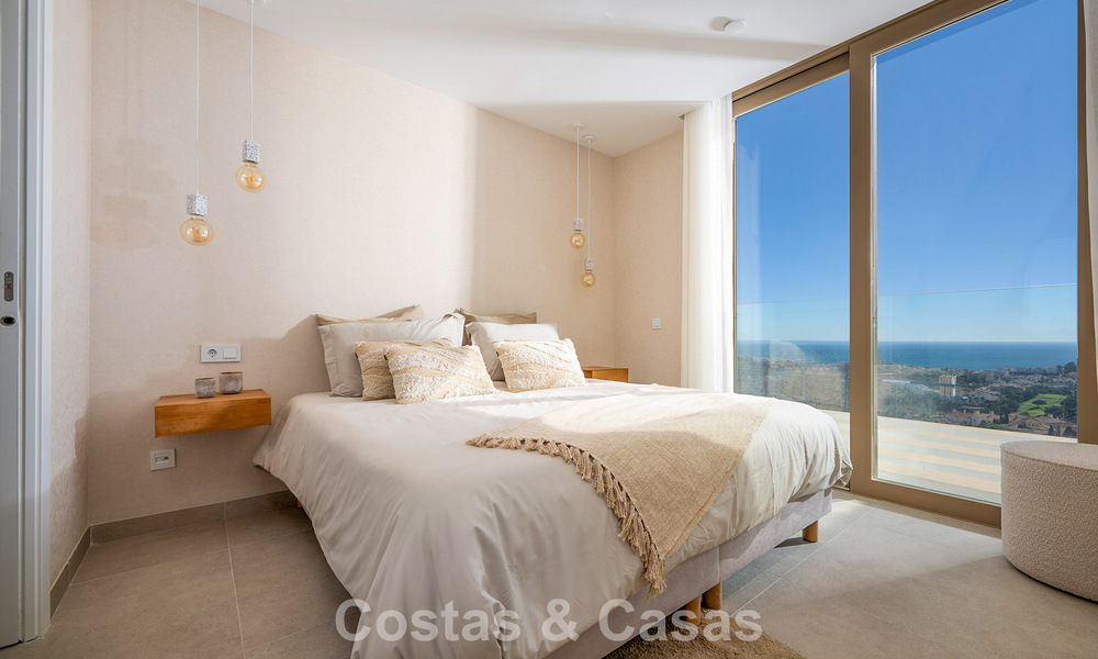 Instapklaar! Luxueuze, moderne appartementen met panoramisch zeezicht te koop in Mijas’ golfvallei aan de Costa del Sol 797125