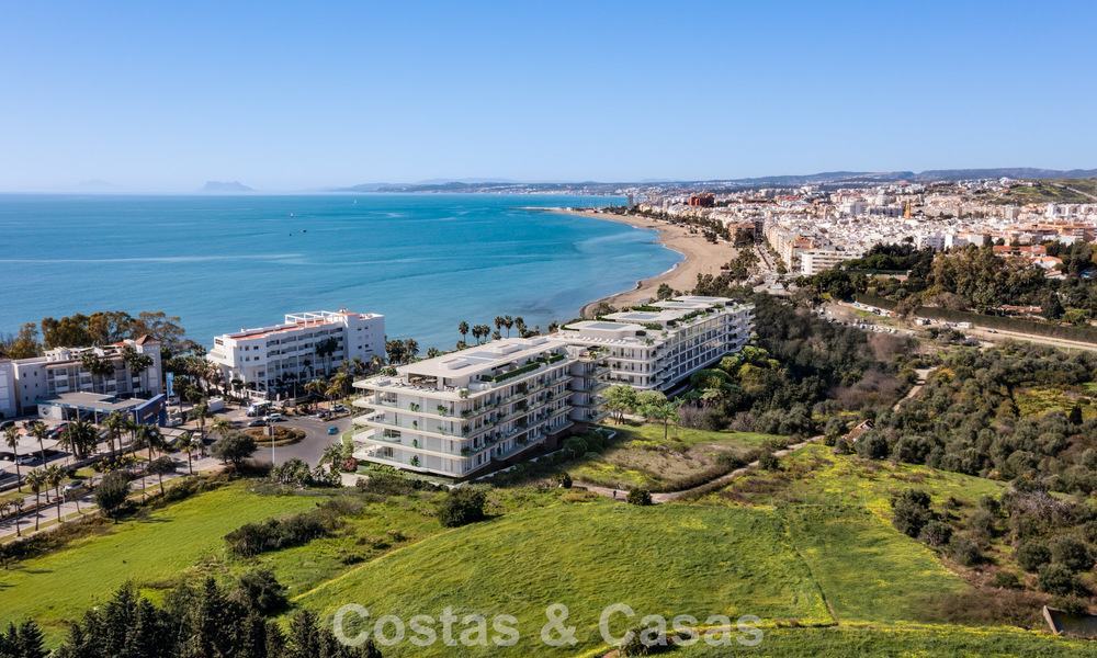Lancering! Avant-gardische luxe appartementen te koop met zeezicht op een steenworp van het strand en de boulevard in Estepona 797196