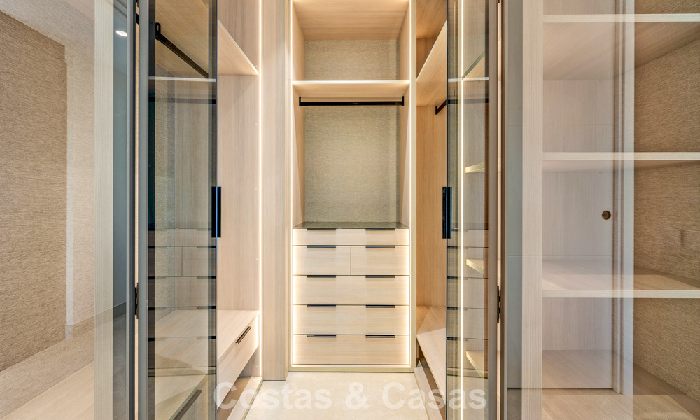 Elegant gerenoveerd appartement te koop op loopafstand van het strand op de New Golden Mile tussen Marbella en Estepona 797212