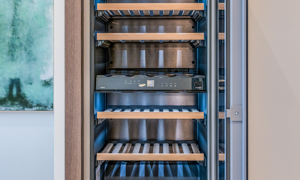 Elegant gerenoveerd appartement te koop op loopafstand van het strand op de New Golden Mile tussen Marbella en Estepona 797215