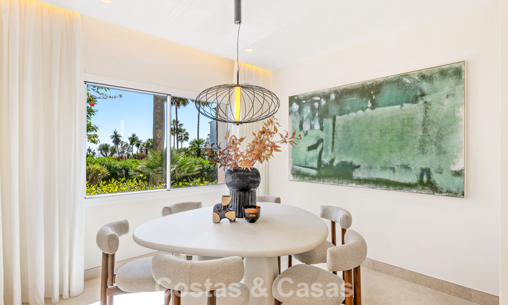 Elegant gerenoveerd appartement te koop op loopafstand van het strand op de New Golden Mile tussen Marbella en Estepona 797216