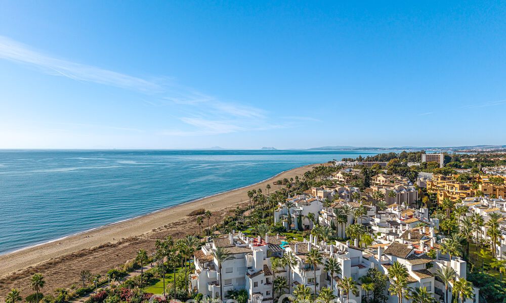 Elegant gerenoveerd appartement te koop op loopafstand van het strand op de New Golden Mile tussen Marbella en Estepona 797219