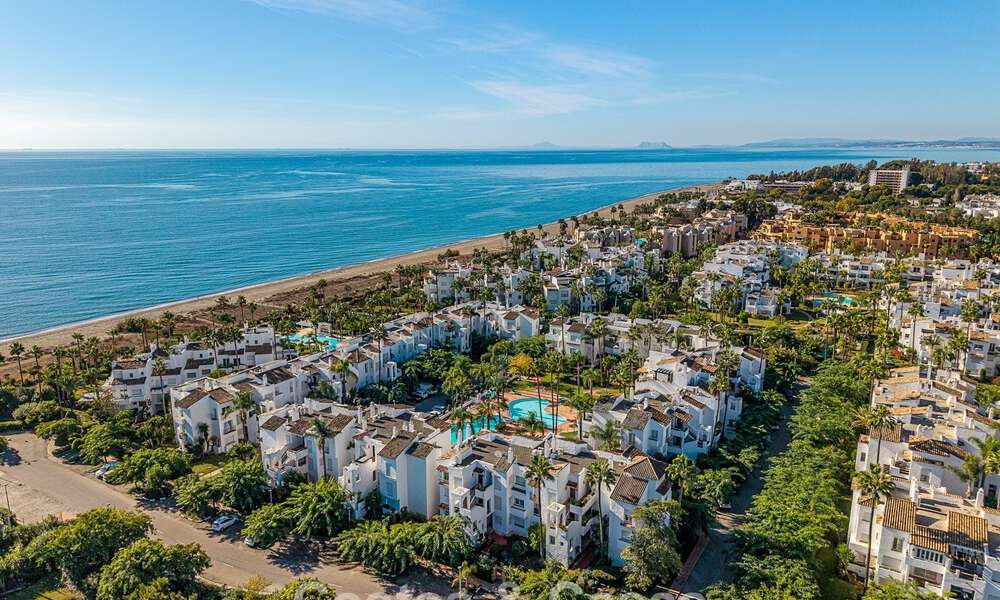 Elegant gerenoveerd appartement te koop op loopafstand van het strand op de New Golden Mile tussen Marbella en Estepona 797220