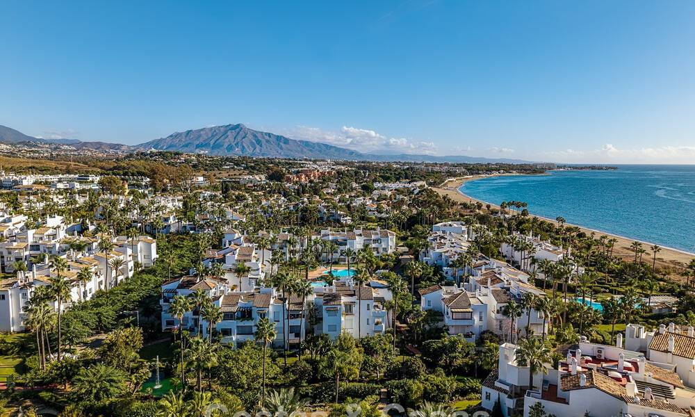 Elegant gerenoveerd appartement te koop op loopafstand van het strand op de New Golden Mile tussen Marbella en Estepona 797224