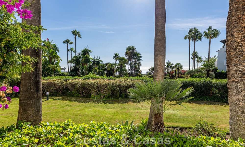 Elegant gerenoveerd appartement te koop op loopafstand van het strand op de New Golden Mile tussen Marbella en Estepona 797237