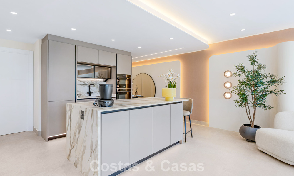 Elegant gerenoveerd appartement te koop op loopafstand van het strand op de New Golden Mile tussen Marbella en Estepona 797245