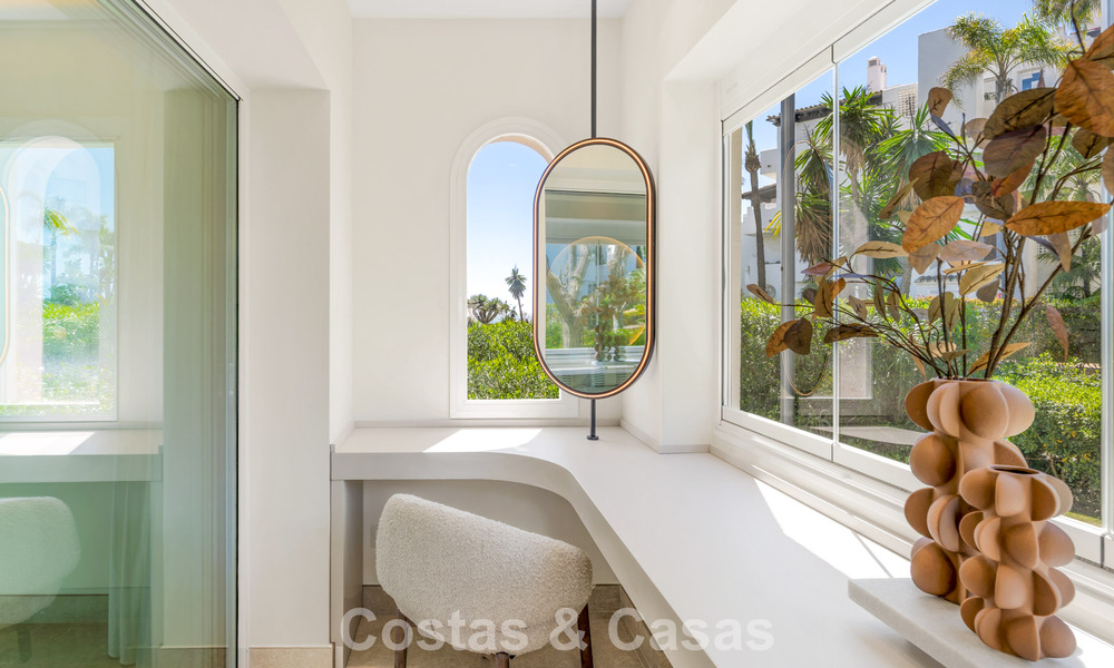 Elegant gerenoveerd appartement te koop op loopafstand van het strand op de New Golden Mile tussen Marbella en Estepona 797251