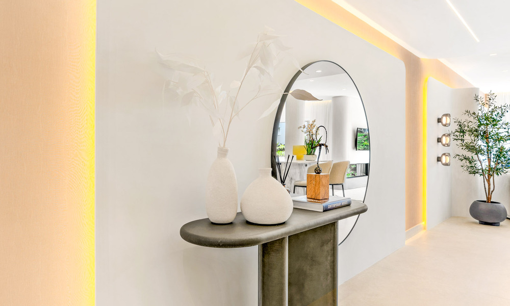 Elegant gerenoveerd appartement te koop op loopafstand van het strand op de New Golden Mile tussen Marbella en Estepona 797252