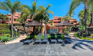 Luxueus duplex penthouse te koop in een vijfsterren strandcomplex op de New Golden Mile tussen Marbella en Estepona 797271 