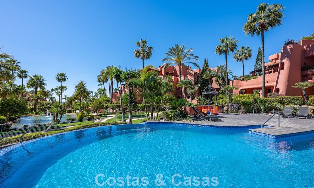 Luxueus duplex penthouse te koop in een vijfsterren strandcomplex op de New Golden Mile tussen Marbella en Estepona 797732