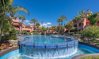 Luxueus duplex penthouse te koop in een vijfsterren strandcomplex op de New Golden Mile tussen Marbella en Estepona 797734 