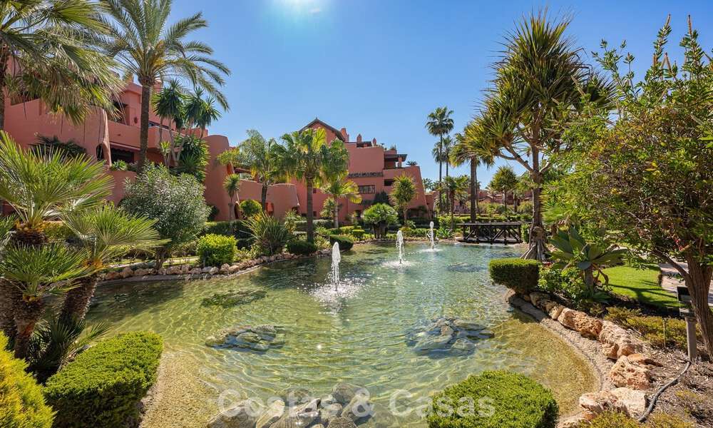 Luxueus duplex penthouse te koop in een vijfsterren strandcomplex op de New Golden Mile tussen Marbella en Estepona 797735