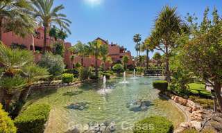 Luxueus duplex penthouse te koop in een vijfsterren strandcomplex op de New Golden Mile tussen Marbella en Estepona 797735 