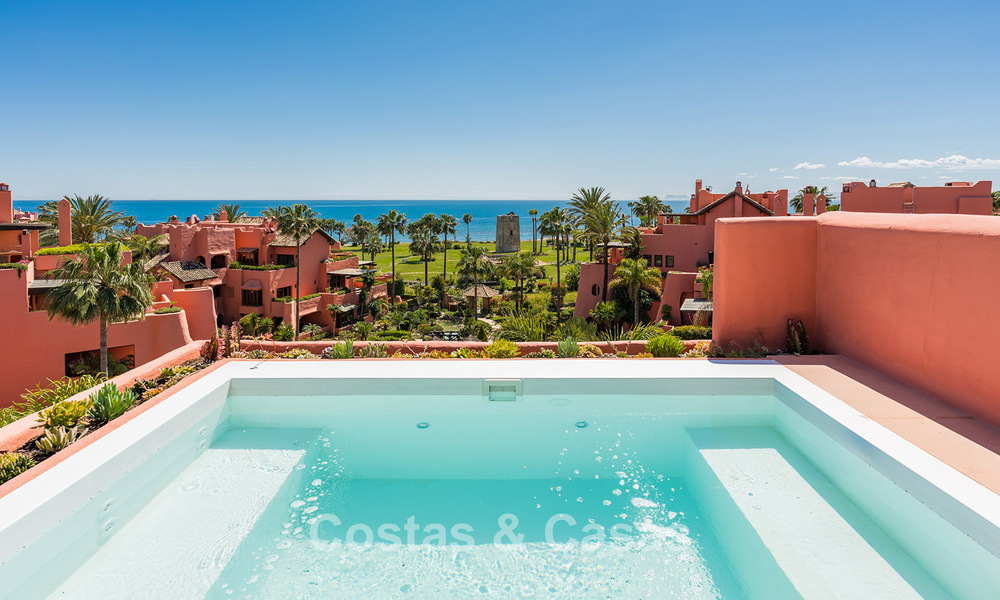 Luxueus duplex penthouse te koop in een vijfsterren strandcomplex op de New Golden Mile tussen Marbella en Estepona 797739
