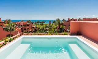 Luxueus duplex penthouse te koop in een vijfsterren strandcomplex op de New Golden Mile tussen Marbella en Estepona 797739 