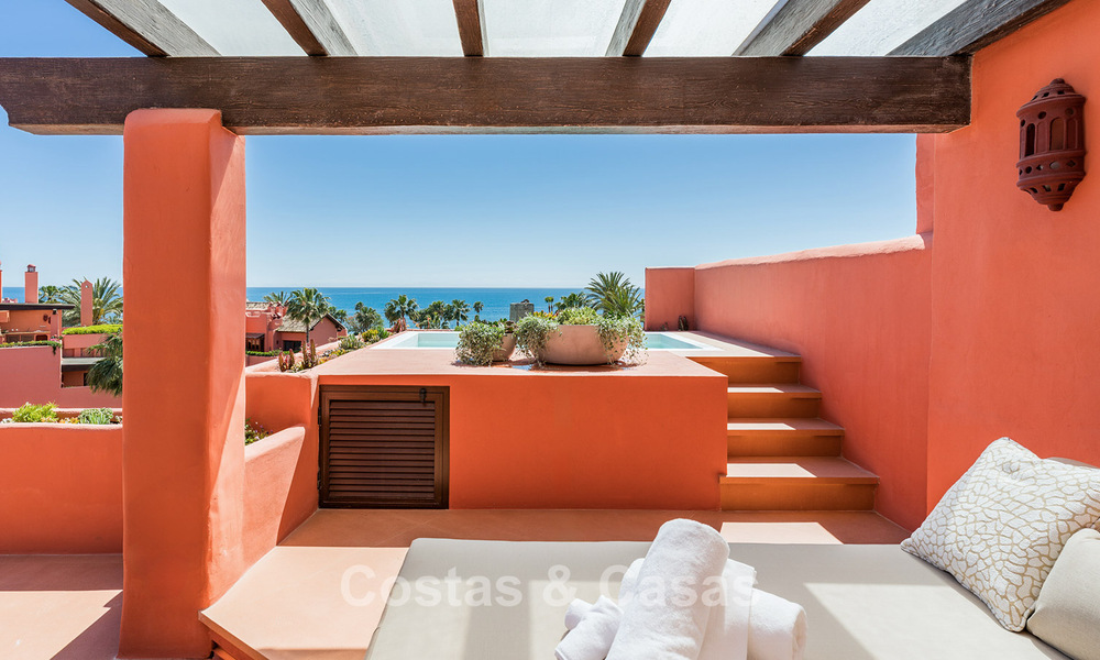 Luxueus duplex penthouse te koop in een vijfsterren strandcomplex op de New Golden Mile tussen Marbella en Estepona 797743