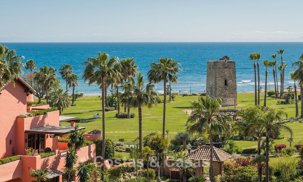 Luxueus duplex penthouse te koop in een vijfsterren strandcomplex op de New Golden Mile tussen Marbella en Estepona 797745