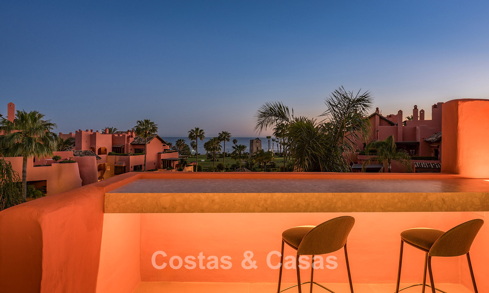 Luxueus duplex penthouse te koop in een vijfsterren strandcomplex op de New Golden Mile tussen Marbella en Estepona 797759