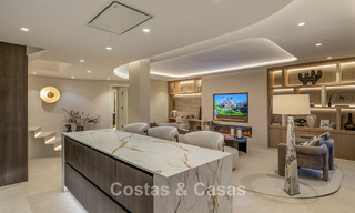 Luxueus duplex penthouse te koop in een vijfsterren strandcomplex op de New Golden Mile tussen Marbella en Estepona 797783 