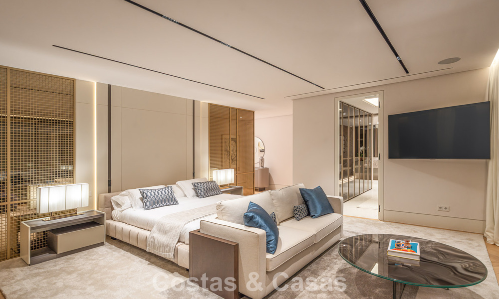 Gesofisticeerde luxevilla te koop in een exclusieve, rustige, gated woonwijk op de Golden Mile van Marbella 798019
