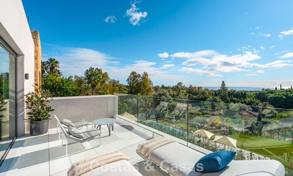 Gesofisticeerde luxevilla te koop in een exclusieve, rustige, gated woonwijk op de Golden Mile van Marbella 798038